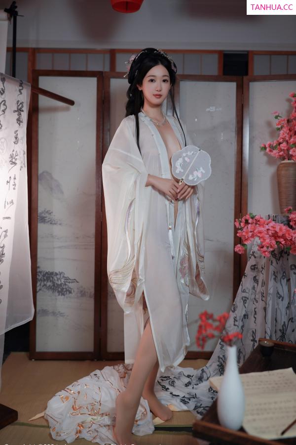 唐安琪  [XiuRen]高清写真图 2024.07.22 No.8898 唐安琪 丝袜美腿第47张图片